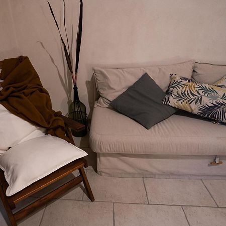 פרוסידה B&B Villa Rosalia חדר תמונה