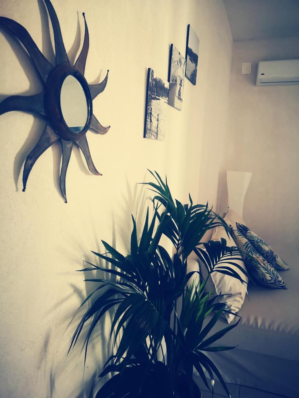 פרוסידה B&B Villa Rosalia מראה חיצוני תמונה
