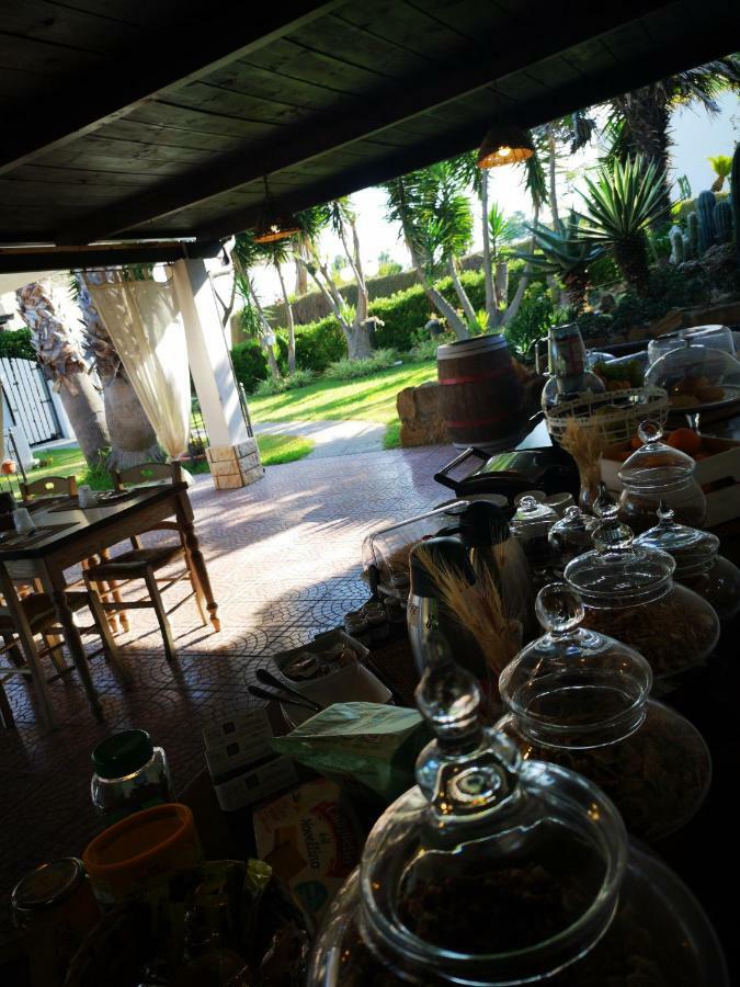 פרוסידה B&B Villa Rosalia מראה חיצוני תמונה